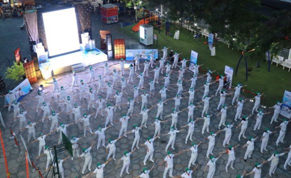 2 Duoc Hau Giang Dong Hanh Cham Soc Suc Khoe Cua Nguoi Tieu Dung