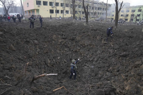 4 Vu Nem Bom Benh Vien San Nhi O Mariupol Ukraine Va Nga Noi Gi