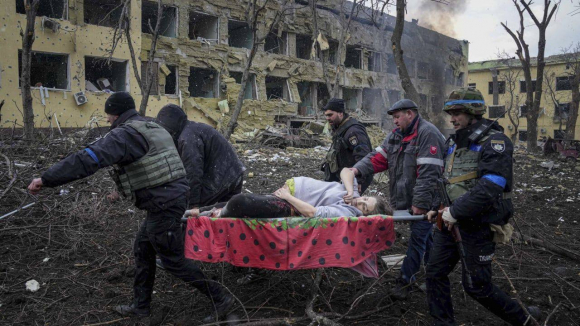 5 Vu Nem Bom Benh Vien San Nhi O Mariupol Ukraine Va Nga Noi Gi