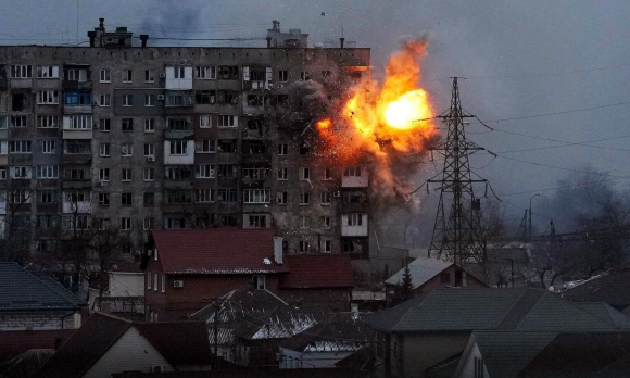 1 Nga Lan Dau Khong Kich Gan Thanh Pho Mien Tay Ukraine