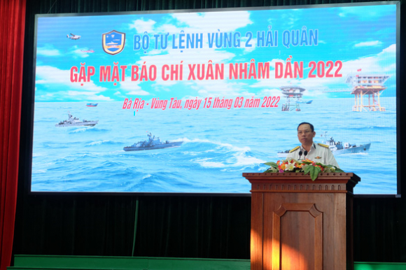 1 Bo Tu Lenh Vung 2 Hai Quan Gap Mat Bao Chi Dau Nam 2022