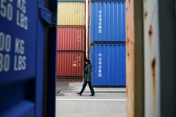 1 Ha Vien My Dong Y Trung Phat Hang Tram Ti Usd Hang Hoa Nga