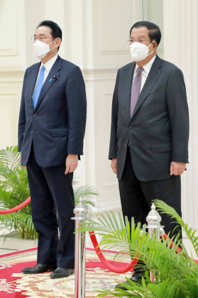 2 Nhat Campuchia Dua Ra Tuyen Bo Chung Ve Ukraine Myanmar Va Bien Dong