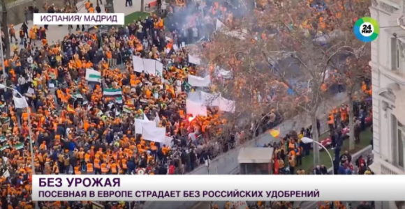 1 Bieu Tinh O Chau Au Nong Nghiep Bi Dinh Tre Do Thieu Phan Bon Tu Nga