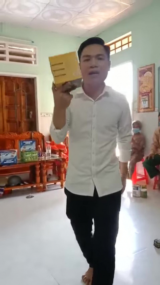 2 Canh Giac Nguoi Cong Ty Duoc Den Tung Nha Ban Thuoc Tri Hau Covid 19