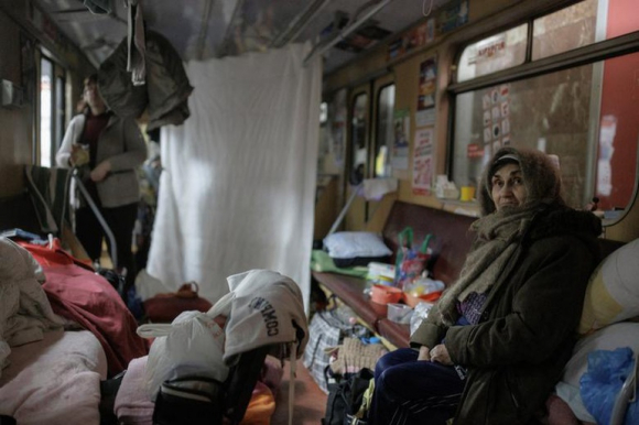 4 Cuoc Song Duoi Long Dat Cua Nguoi Ukraine Trong 1 Thang Mua Bom Bao Dan