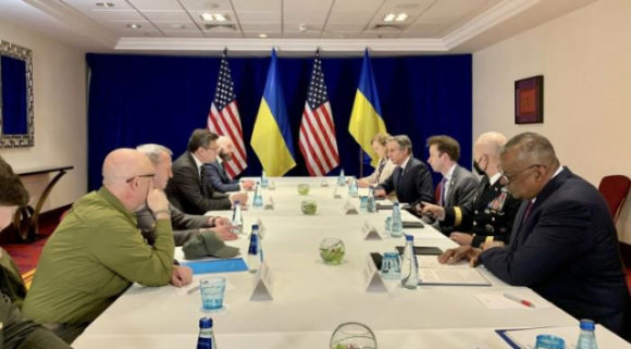 2 Tong Thong My Joe Biden Gap Cac Bo Truong Ukraine Cam Ket Hop Tac An Ninh