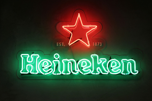 1 Heineken Rut Khoi Nga Tim Cach Sang Nhuong Khong Loi Nhuan