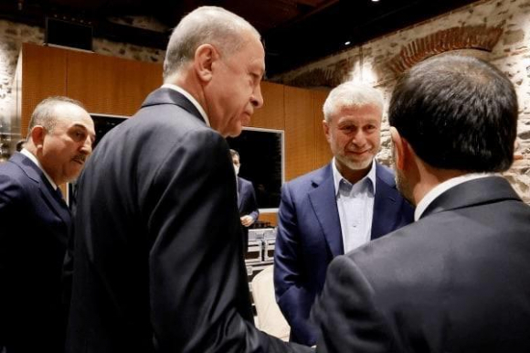 1 Ty Phu Nga Abramovich Xuat Hien Sau Tin Don Bi Dau Doc