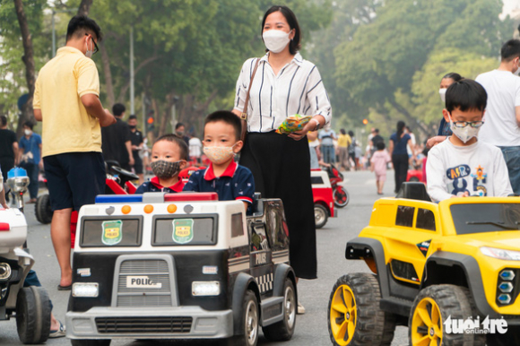 2 Cac Khu Vui Choi Dong Nghit Tre Em Sao Ha Noi Van Doi Tiem Vac Xin Moi Cho Tre Toi Truong