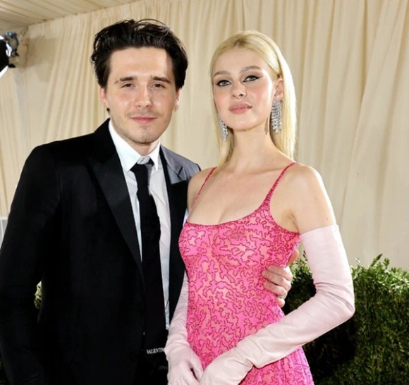 2 Khong Tro Ve Du Le Tuong Niem Hoang Tu Harry Va Meghan Co Dong Thai Moi Day Thach Thuc Khien Du Luan Suc Soi