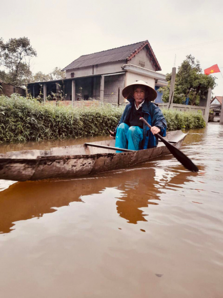 2 Nguoi Dan Mien Trung Bi Bom Loi Lu Giua Mua Nang