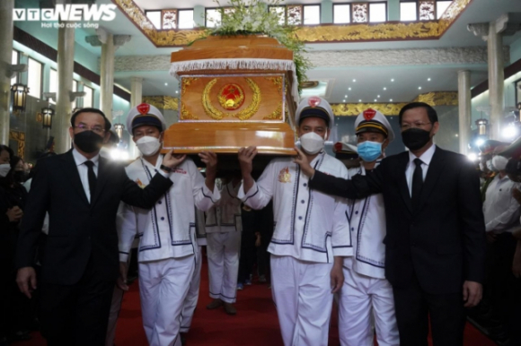 8 Xuc Dong Le Truy Dieu Tien Dua Pho Chu Tich Thuong Truc Ubnd Tphcm Le Hoa Binh