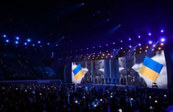 2 Tong Thong Ukraine Xuat Hien Tai Le Trao Giai Grammy 2022