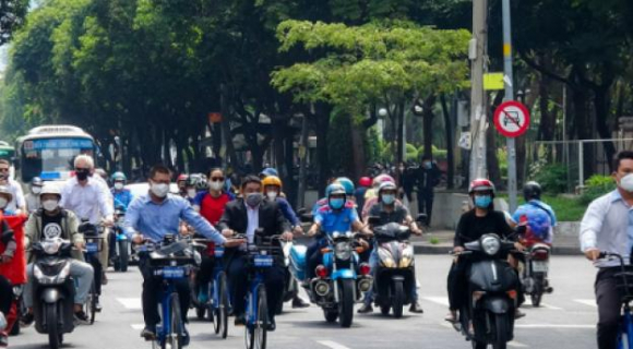 4 Dac Phai Vien Thuong Mai Thu Tuong Anh Tphcm La Tp Danh De Dap Xe