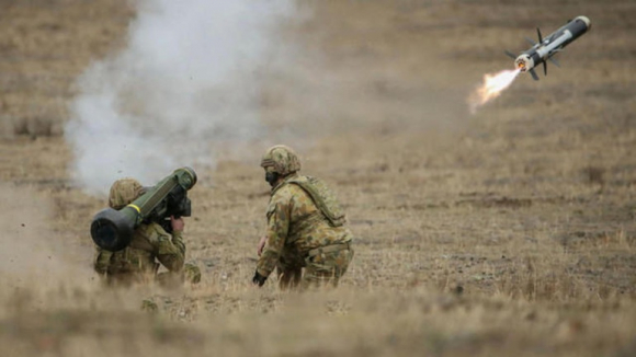 1 My Cam Ket Gui Hon 12000 Vu Khi Chong Tang Cho Ukraine