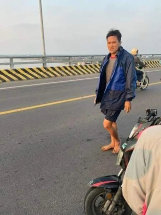 1 Thanh Nien 9x Nam Dinh Dung Cam Nhay Cau 30m Cuu Be Gai Tung La Linh Hai Quan Am Anh Cau Hoi Sao Chu Cuu Chau
