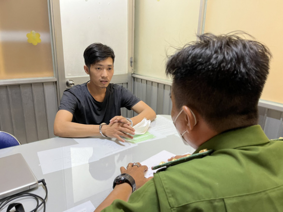 2 Vu Cuop 2 Ti Trong Biet Thu Hai Nu Giup Viec Cau Ket Nguoi Than Thuc Hien