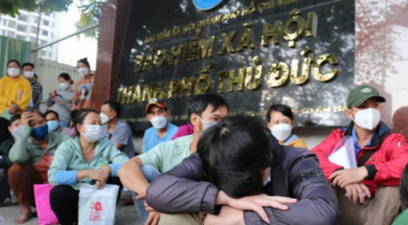 1 Hon 200000 Nguoi Rut Bao Hiem Xa Hoi Mot Lan
