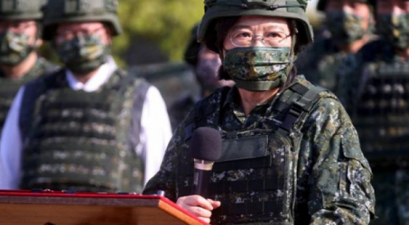 1 Dai Loan Lan Dau Phat Hanh Cam Nang Sinh Ton Thoi Chien