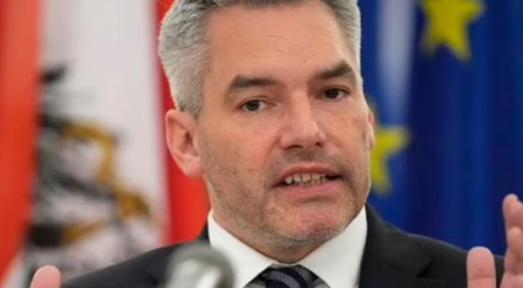 1 Thu Tuong Ao Hoi Dam Voi Tong Thong Putin Ve Cuoc Chien O Ukraine