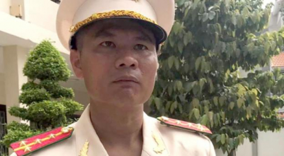 2 Trao Quyet Dinh Thang Quan Ham Vuot Cap Cho Trung Uy Canh Sat Cuu 4 Nguoi