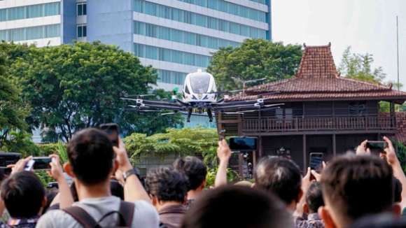 1 Giac Mo Taxi Bay O Dong Nam A