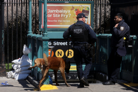 2 Vu No Sung Hang Loat O Ga Tau Dien Ngam Gay Rung Dong New York