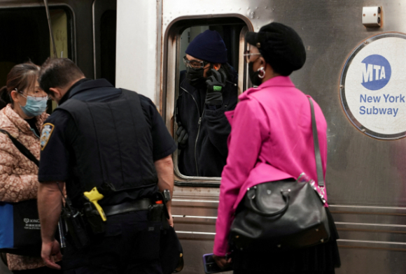 3 Vu No Sung Hang Loat O Ga Tau Dien Ngam Gay Rung Dong New York