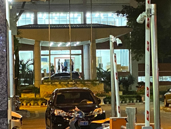 2 Bat Thu Truong Bo Ngoai Giao To Anh Dung Toi Nhan Hoi Lo Lien Quan Vu Chuyen Bay Giai Cuu