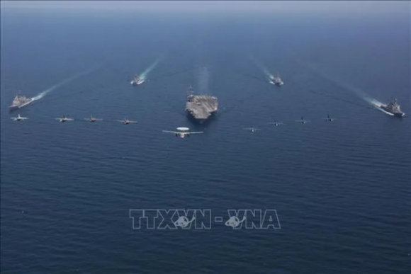 1 My Nhat Tap Tran Chung Voi He Thong Ten Lua Danh Chan