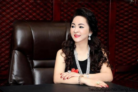 2 Ly Lich Bat Ngo Cua Ba Nguyen Phuong Hang