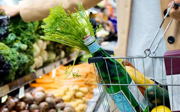 1 Bloomberg Khong Noi Nao Mien Nhiem Voi Con Soc Gia Ca Song Than Lam Phat Da Can Quet Den Toan Bo Chau A