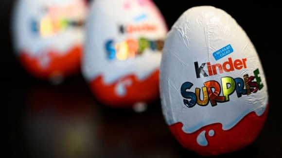 1 Viec Thu Hoi Keo Trung Kinder Surprise Nghi Nhiem Khuan O Viet Nam Thuc Hien The Nao