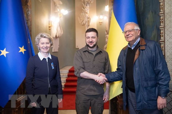 1 Ukraine Hoan Tat Tra Loi Bo Cau Hoi Phuc Vu Viec Gia Nhap Eu