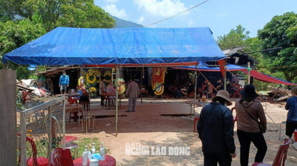 2 Vu Xe Tai Lao Thang Vao Nha Khien 3 Nguoi Chet Ca Nha Vua Xong Bua Toi