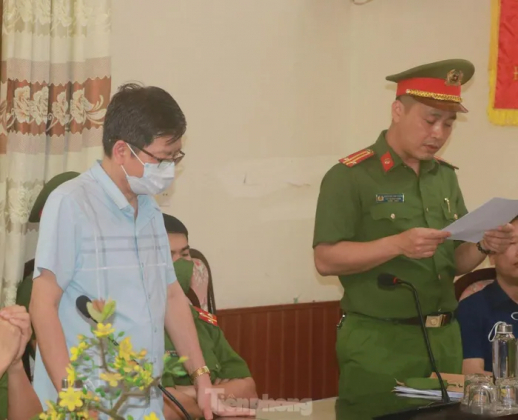 2 Tu Khang Dinh Khong Nhan Hoa Hong Cua Viet A Den 3 Ty Dong Bi Phat Lo