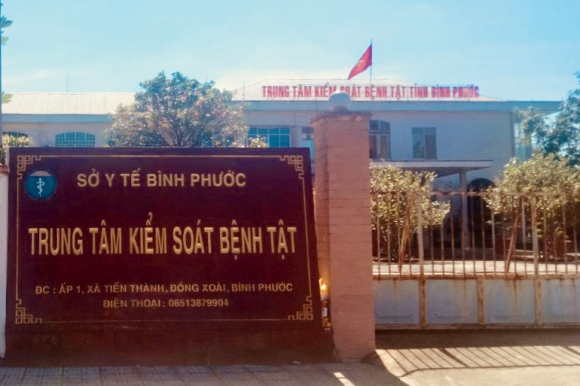 3 Mua Sam Vat Tu Y Te Cap Bach Chong Dich Lam Nguoc Cau Gio