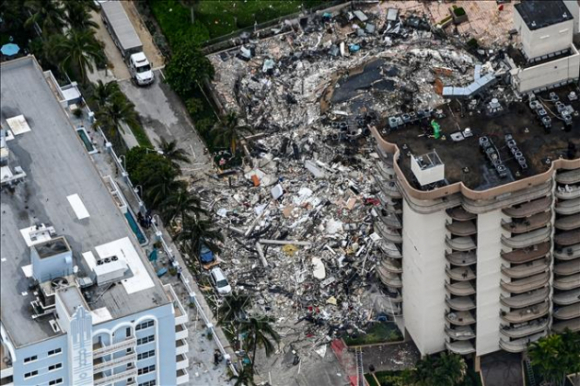 1 My Cac Nan Nhan Vu Sap Chung Cu O Florida Nhan Boi Thuong It Nhat 997 Trieu Usd