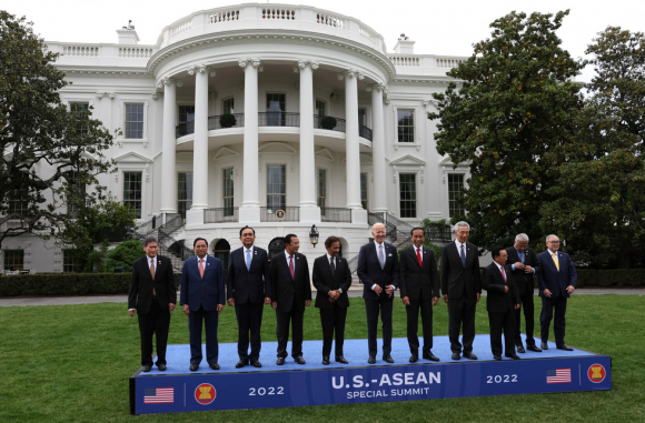 2 Tong Thong My Don Lanh Dao Asean Cam Ket Ho Tro 150 Trieu Usd