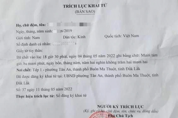 1 Vu Me Khai Tu Con Dang Song Bo Bang Hoang Tim Con Khap Noi