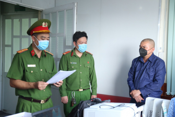 1 Cong An Binh Duong Bat Hang Loat Giam Doc Cong Ty Bat Dong San Ve Du An