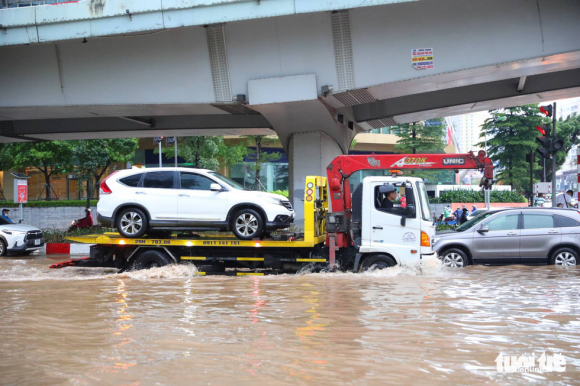 3 Duong Pho Ha Noi Hon Loan Un Tac Dai Sau Con Mua 160mm Hiem Gap