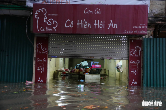4 Duong Pho Ha Noi Hon Loan Un Tac Dai Sau Con Mua 160mm Hiem Gap