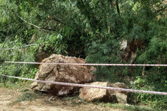4 Nhieu Khoi Da Hang Chuc Tan Lan Xuong Khu Dan Cu