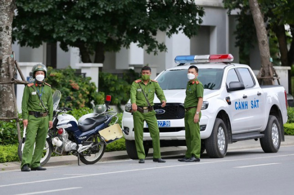 4 Bat Giam Ong Nguyen Thanh Long Chu Ngoc Anh Pham Cong Tac