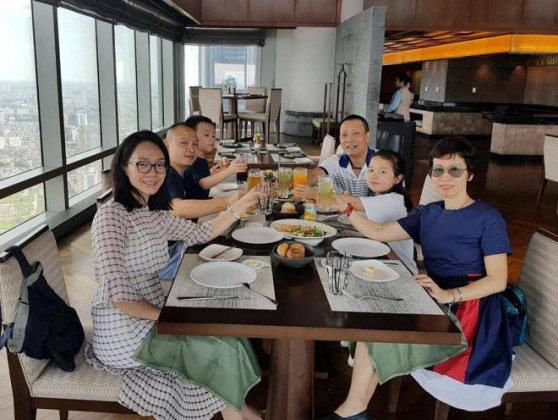 2 Con Trai Dang Anh Lai Van Sam Sinh Nhat 65 Tuoi Lo Luon Anh Me Ruot It Xuat Hien