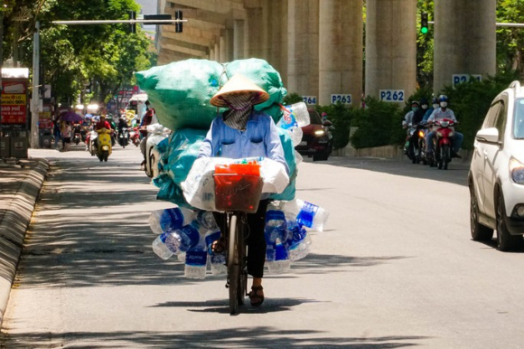 9 Nguoi Dan Ha Noi Chong Choi Nang Nong Bong Rat Gan 40 Do C