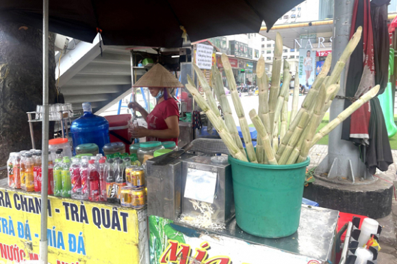 1 Ban Nghin Coc Nuoc Ngay Nong Chu Quan O Ha Noi Kiem 50 Trieu Dongthang
