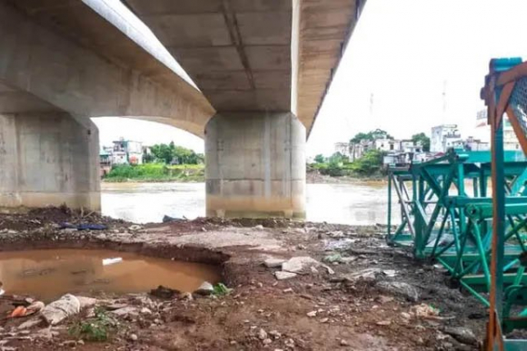2 Di Tam Bien O Ha Long Nu Du Khach Duoi Nuoc Tu Vong